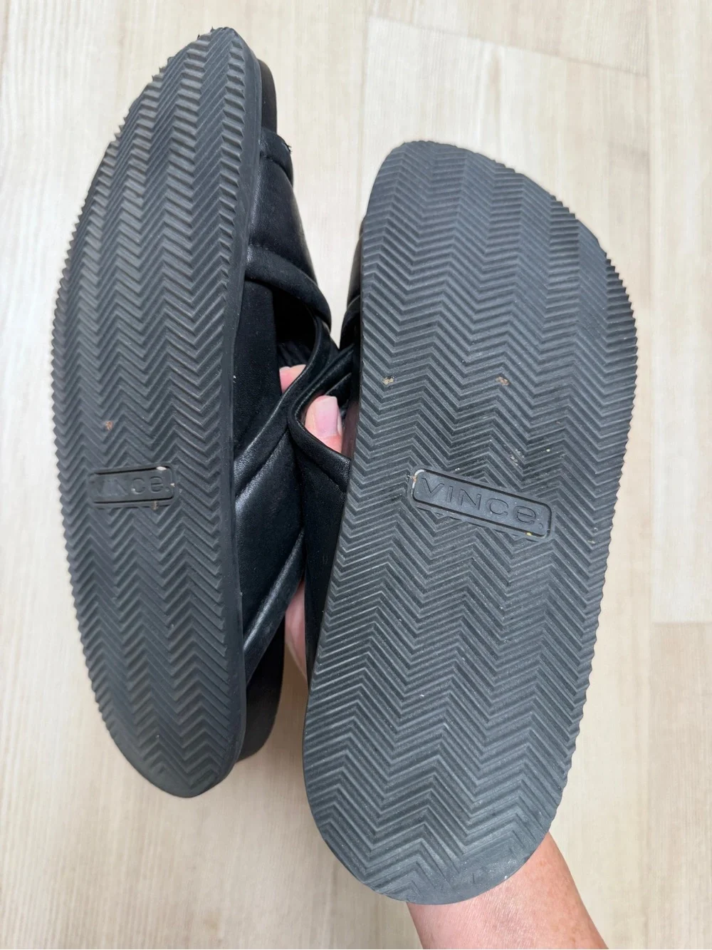VINCE black leather DEREK criss cross leather slide sandals / 41 EU